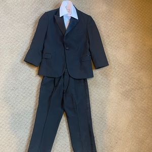 Little boys tuxedo suit